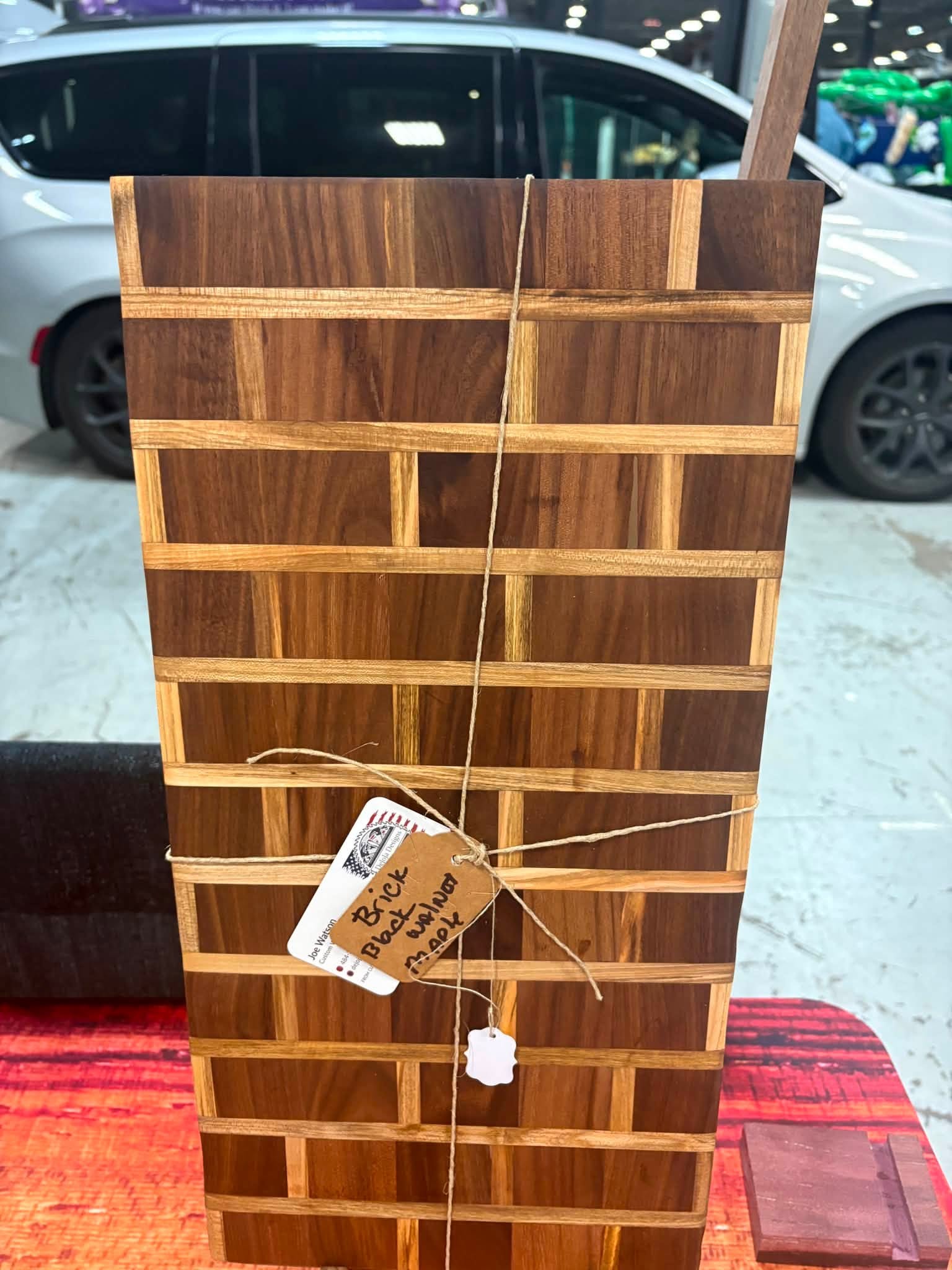 Ullamco Brick Pattern Cutting Board