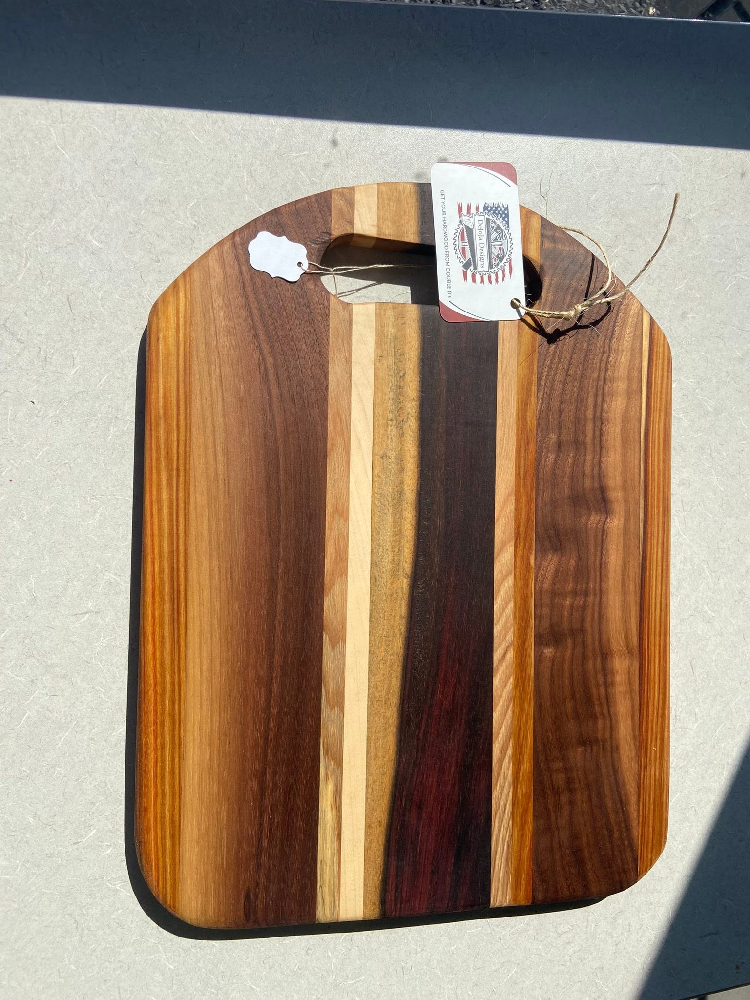 Adipiscing Arch-Top Cutting Board